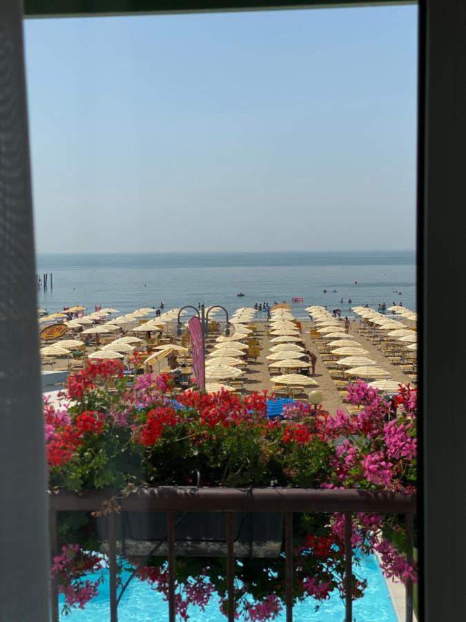 Marina Hotel