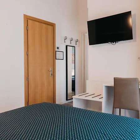 Marina Hotel