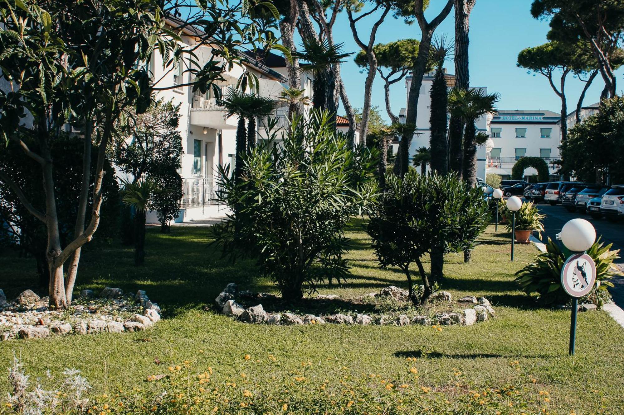 Marina Hotel 3*