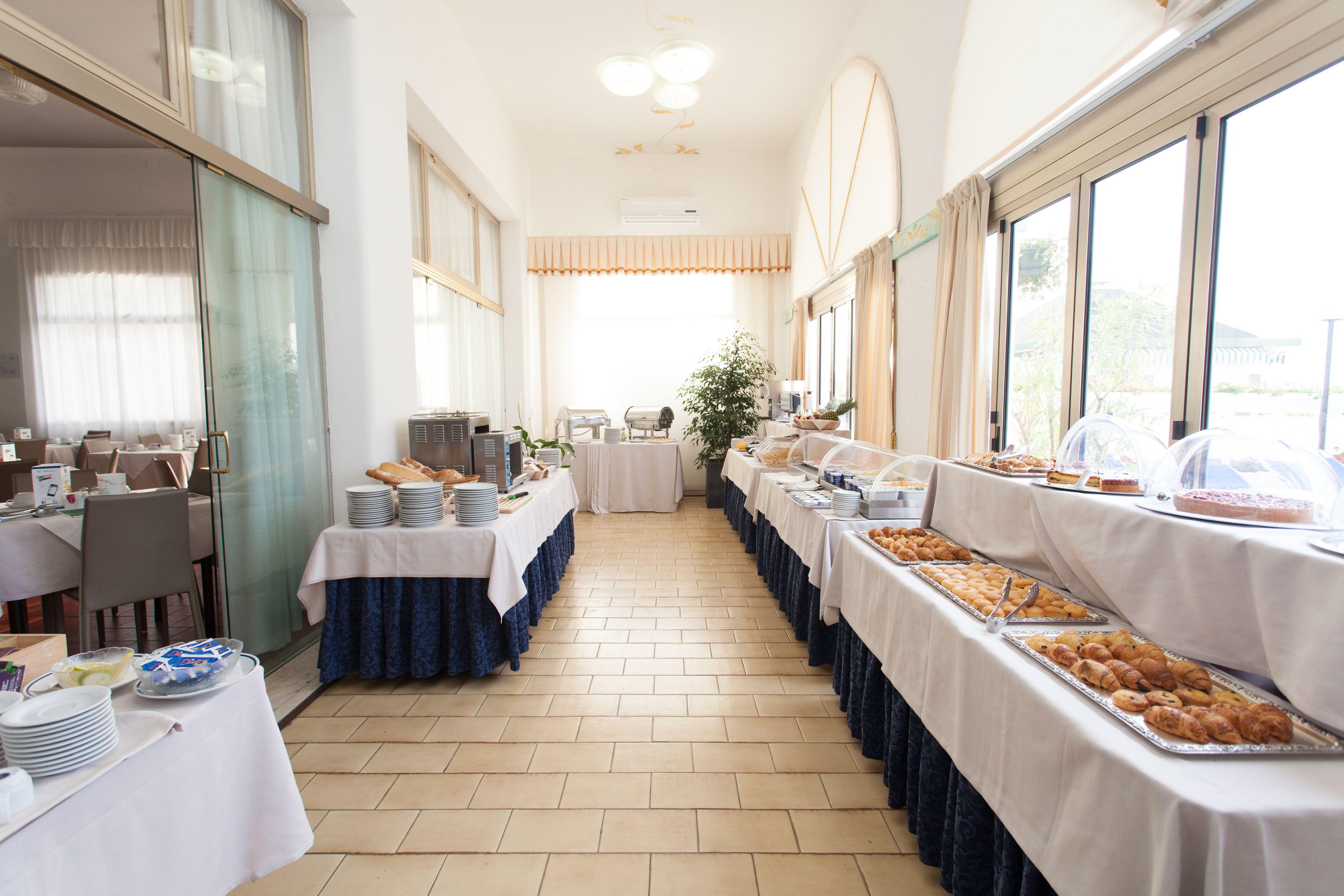 Marina Hotel
