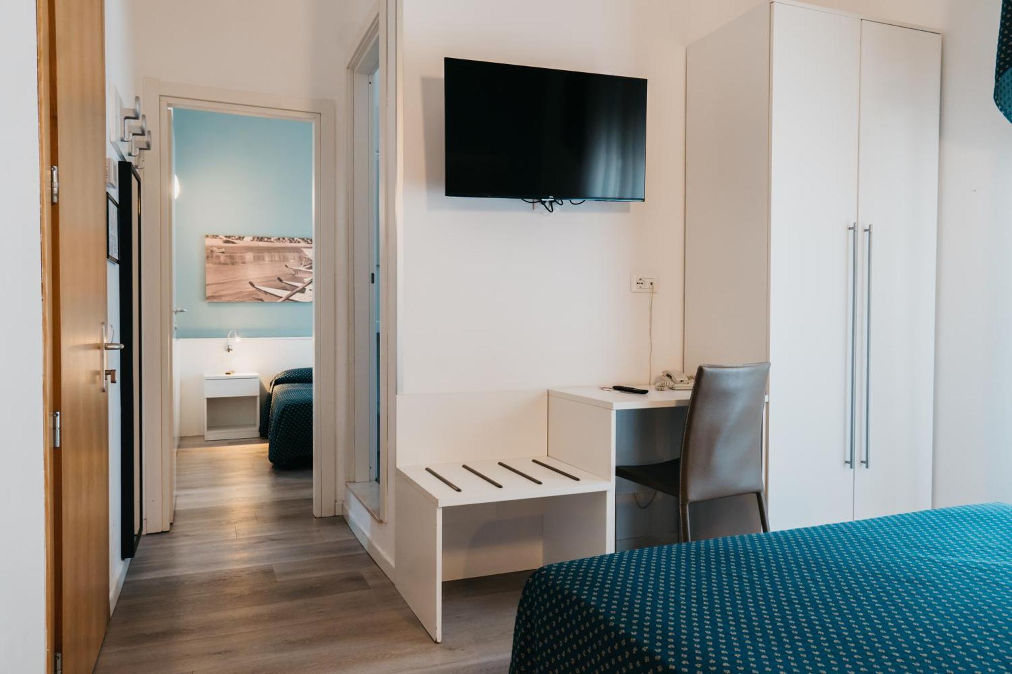 Marina Hotel